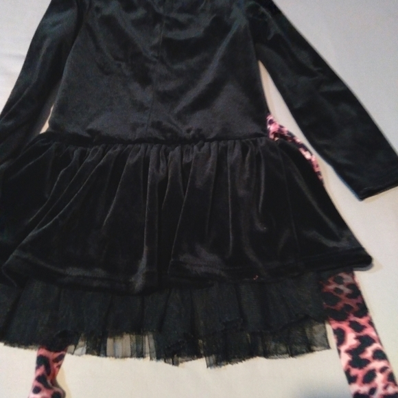 girls long sleeve velour dress. Size 5. - Picture 3 of 3